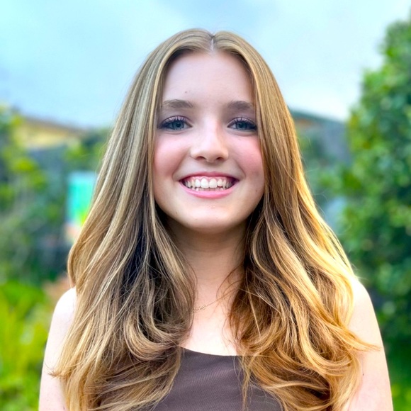 Meet your Posher, Reese. For $10 off, read description!💕 - Picture 1 of 1